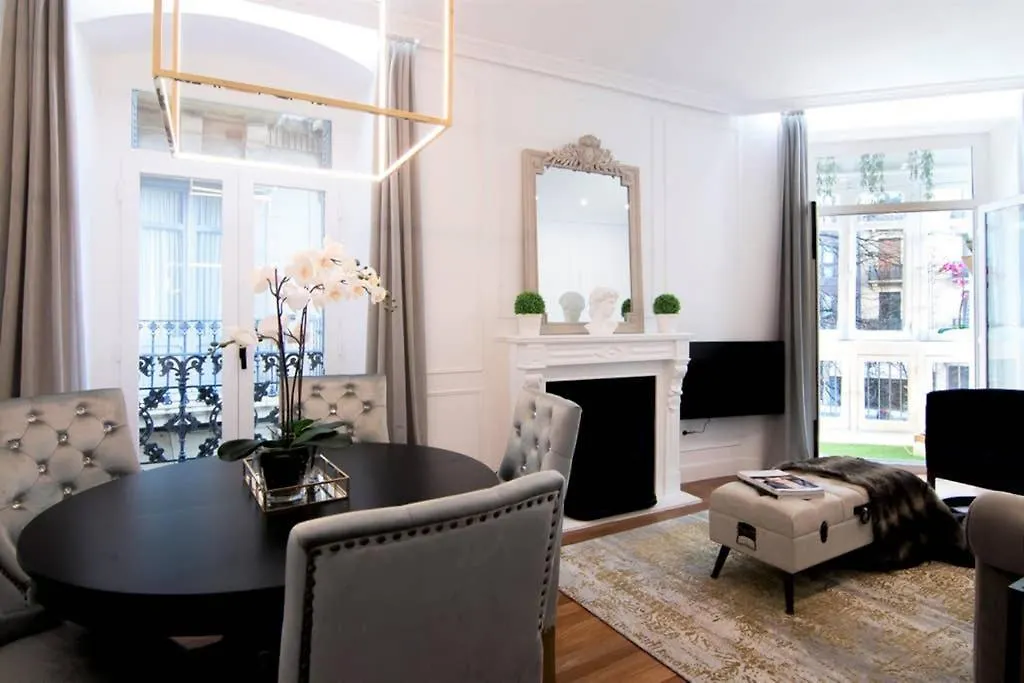 La Plaza Luxury Apartment San Sebastián España